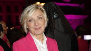 Evelyne Dhéliat : Découvrez son lien méconnu avec une autre ancienne personnalité du petit écran